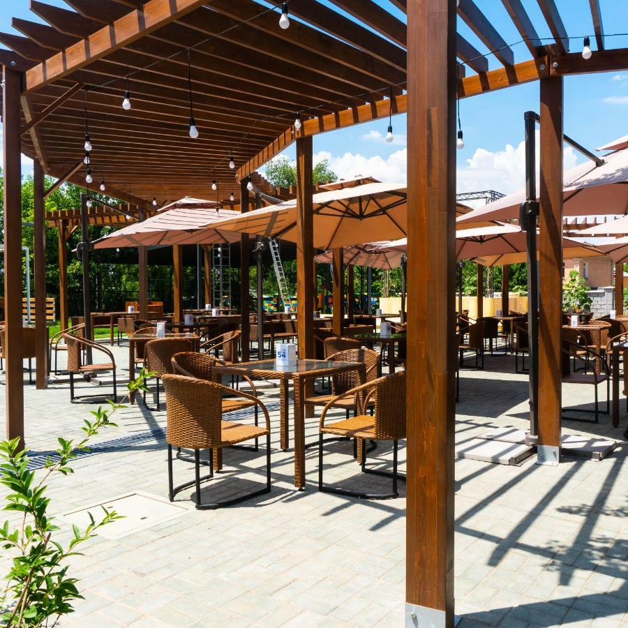 Hotel Alpen Park Shymkent Exterior foto