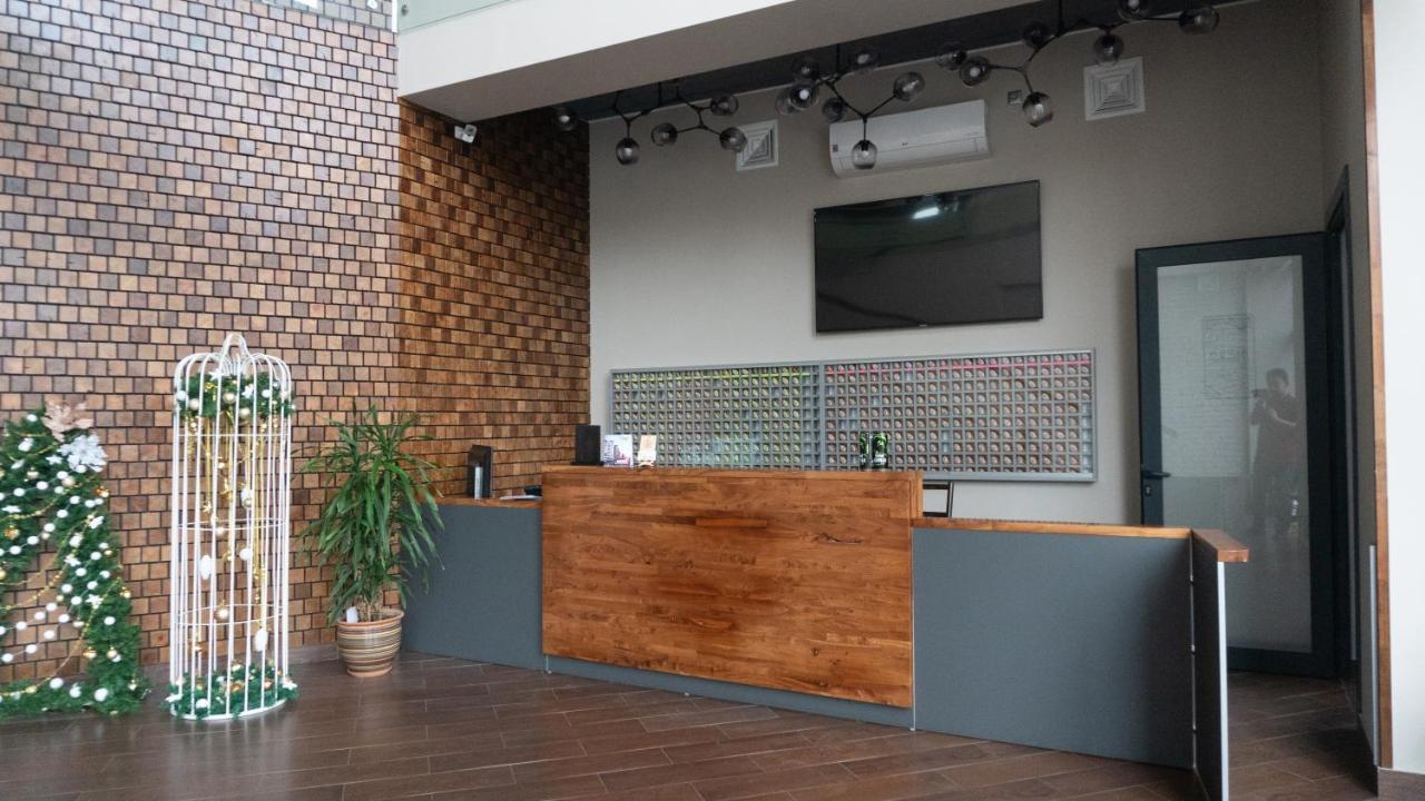 Hotel Alpen Park Shymkent Exterior foto